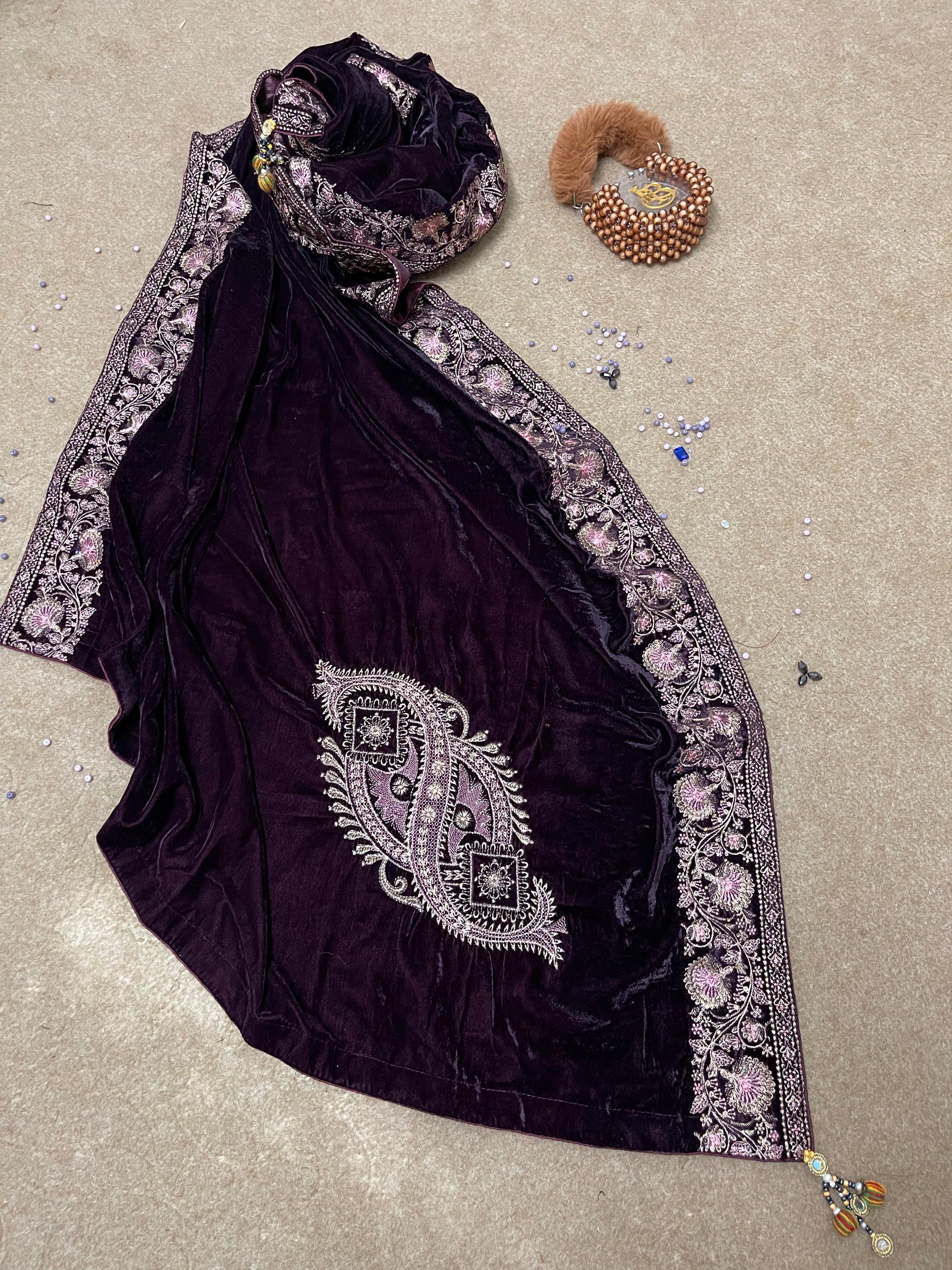 DZ-09 Luxury Valvet Embroidery Shawl