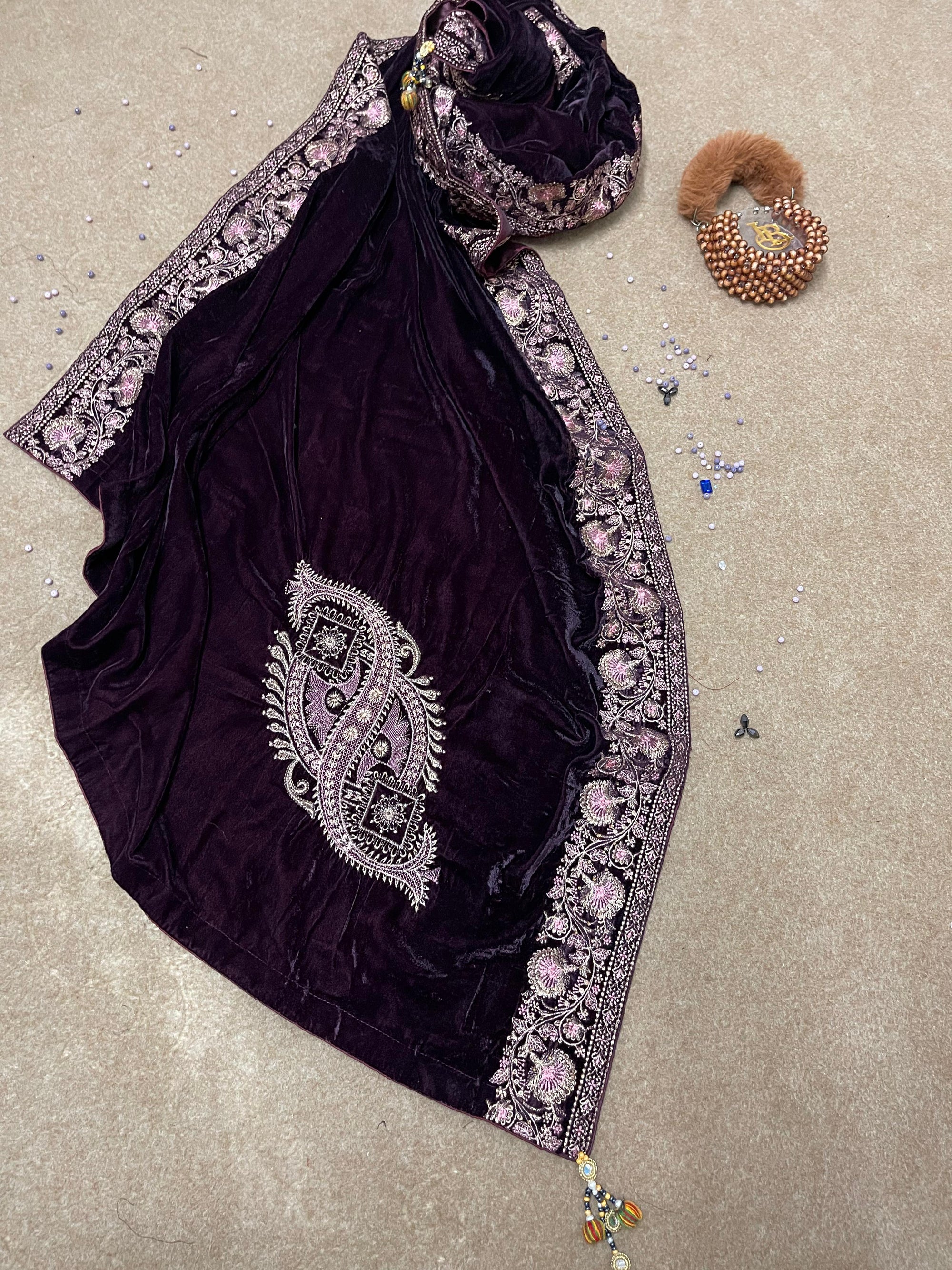 DZ-09 Luxury Valvet Embroidery Shawl